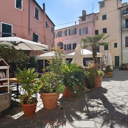 Casa Di Ali Apartment Imperia Exterior photo