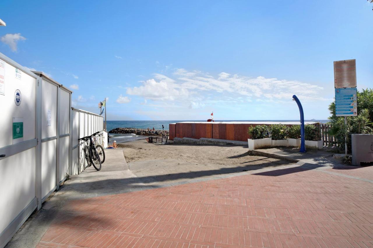 Casa Di Ali Apartment Imperia Exterior photo
